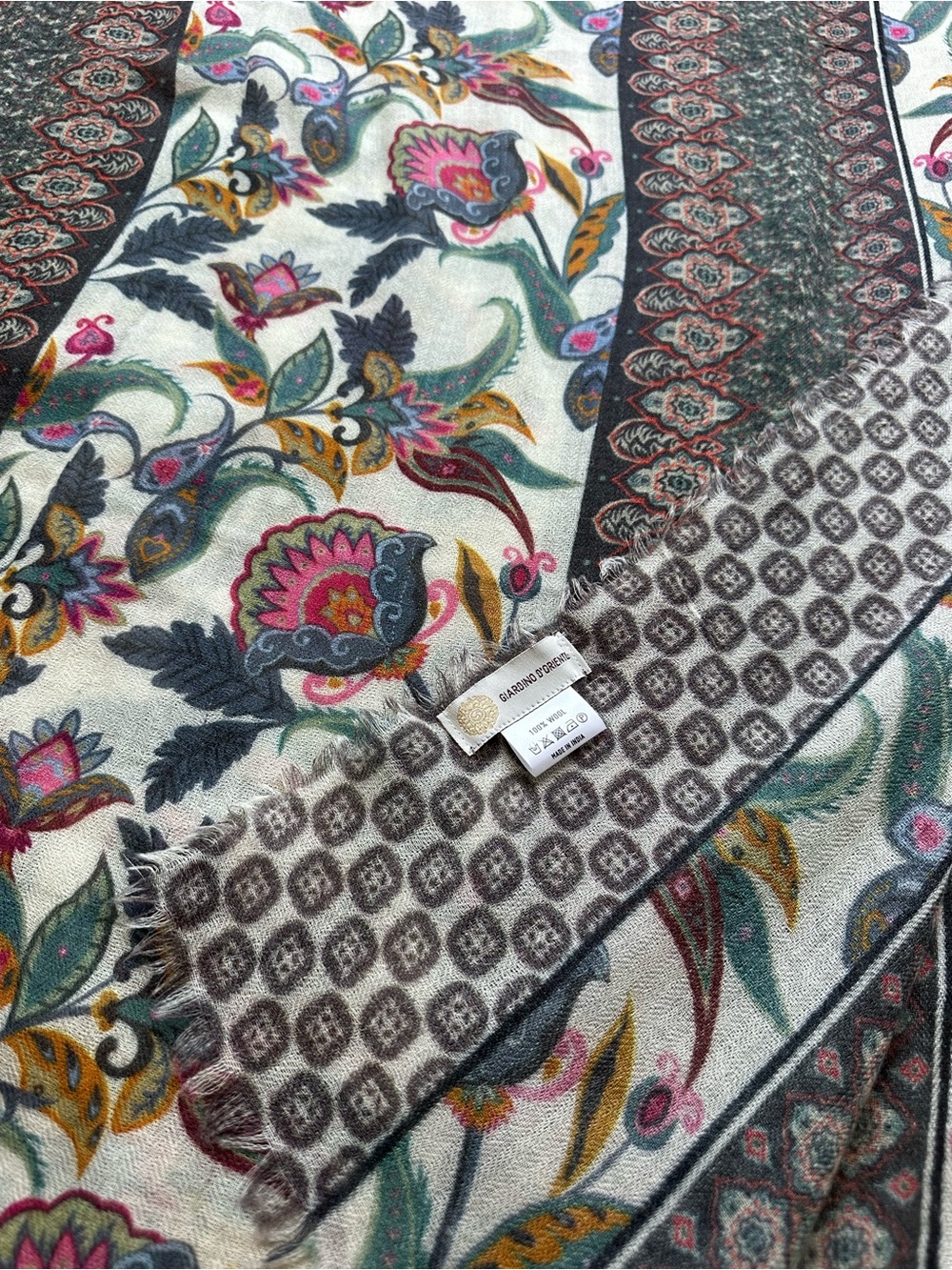 Giardino d’Oriente 100% Wool Floral Stripe Scarf Green Pink
